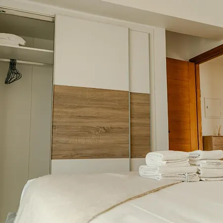 Apartman Gamboa - *